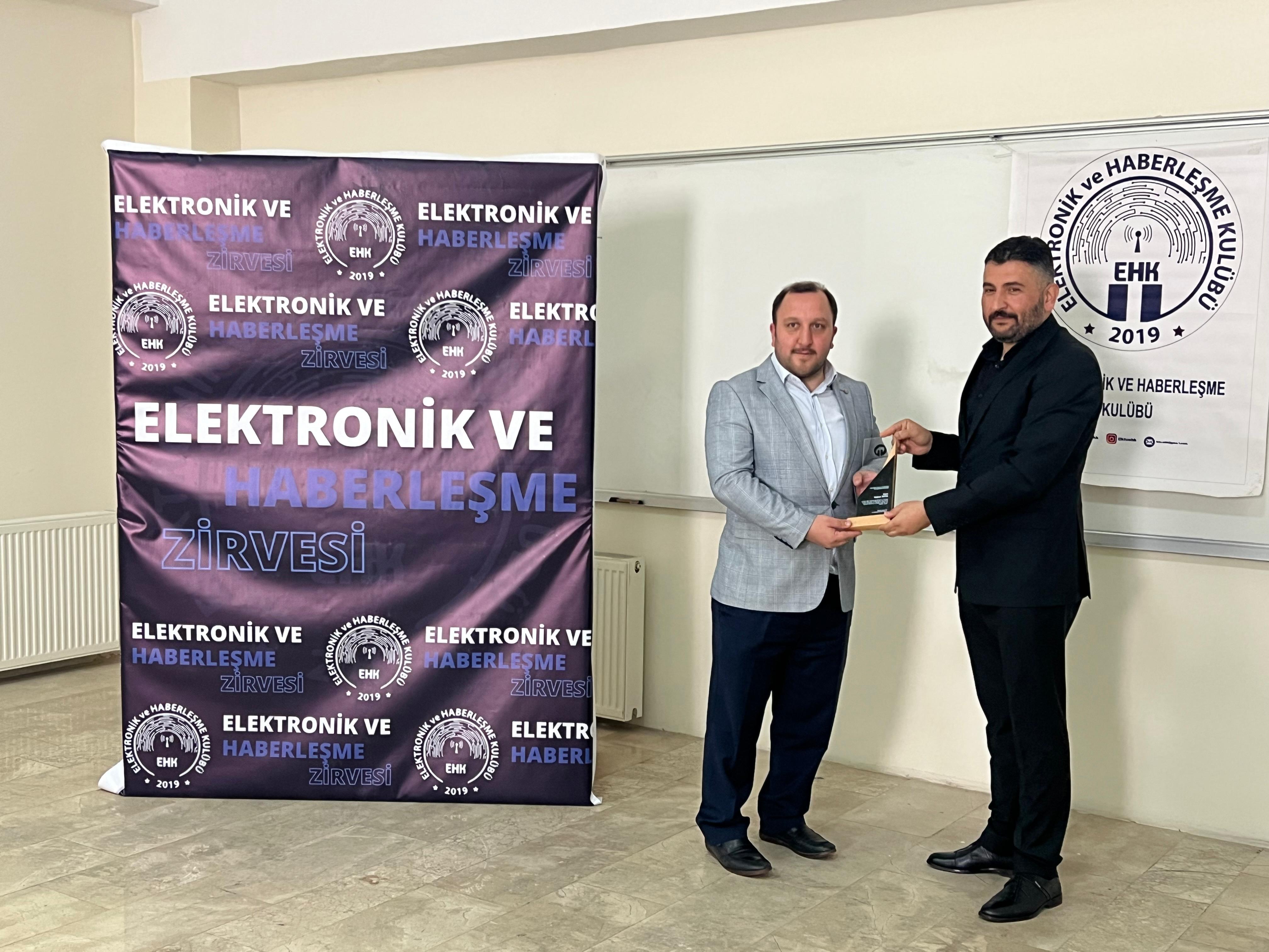 Karadeniz Teknik Üniversitesinden Şirketimize Plaket